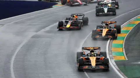 开云体育中国-红牛车队翻盘迈凯伦，塞恩斯带队取胜