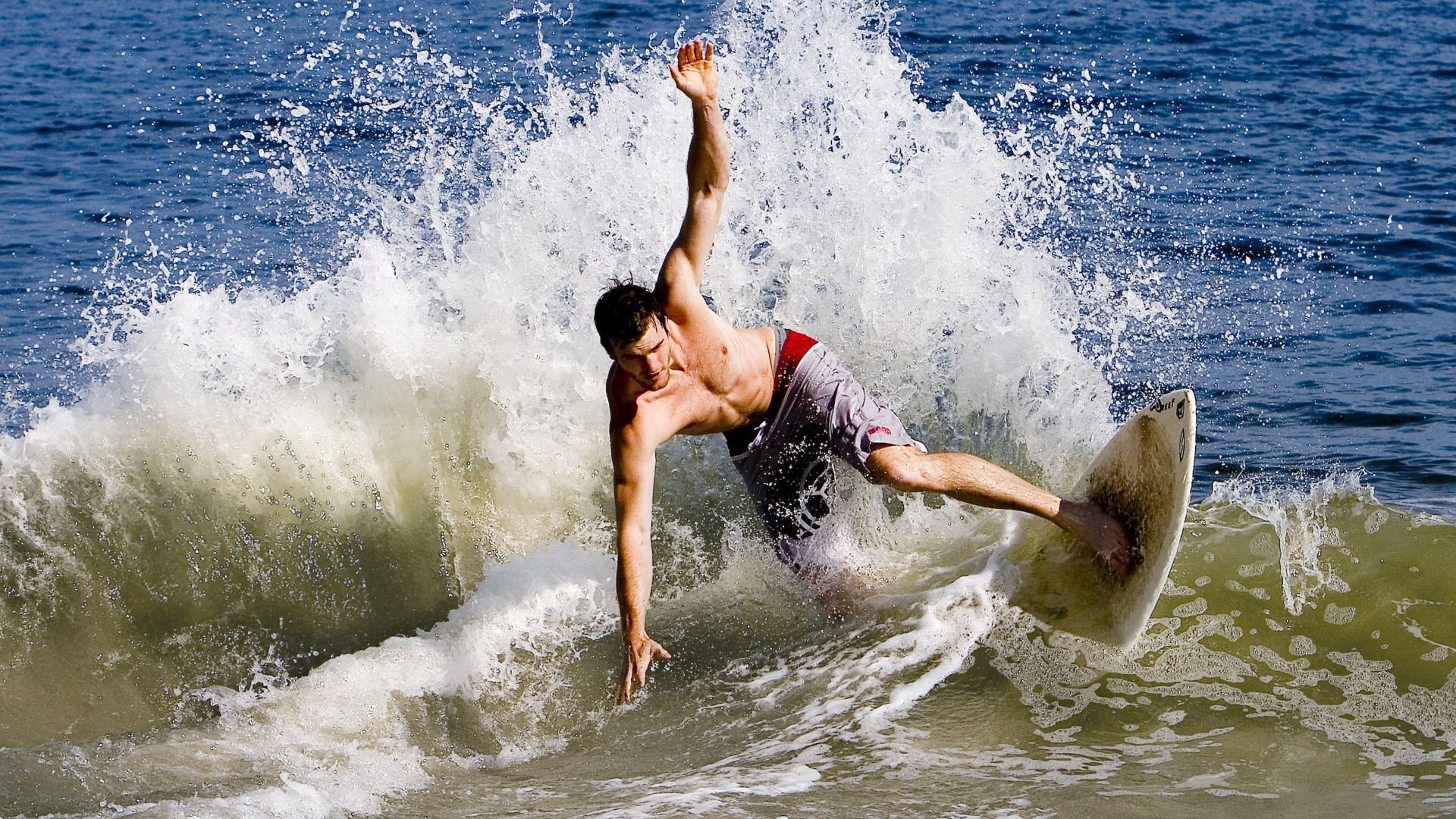 开云下载-破冰奇兵，当皮克一脚助攻，中国智慧稳稳拿下乌克兰僵局